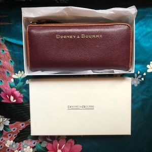 Dooney and Bourke wallet